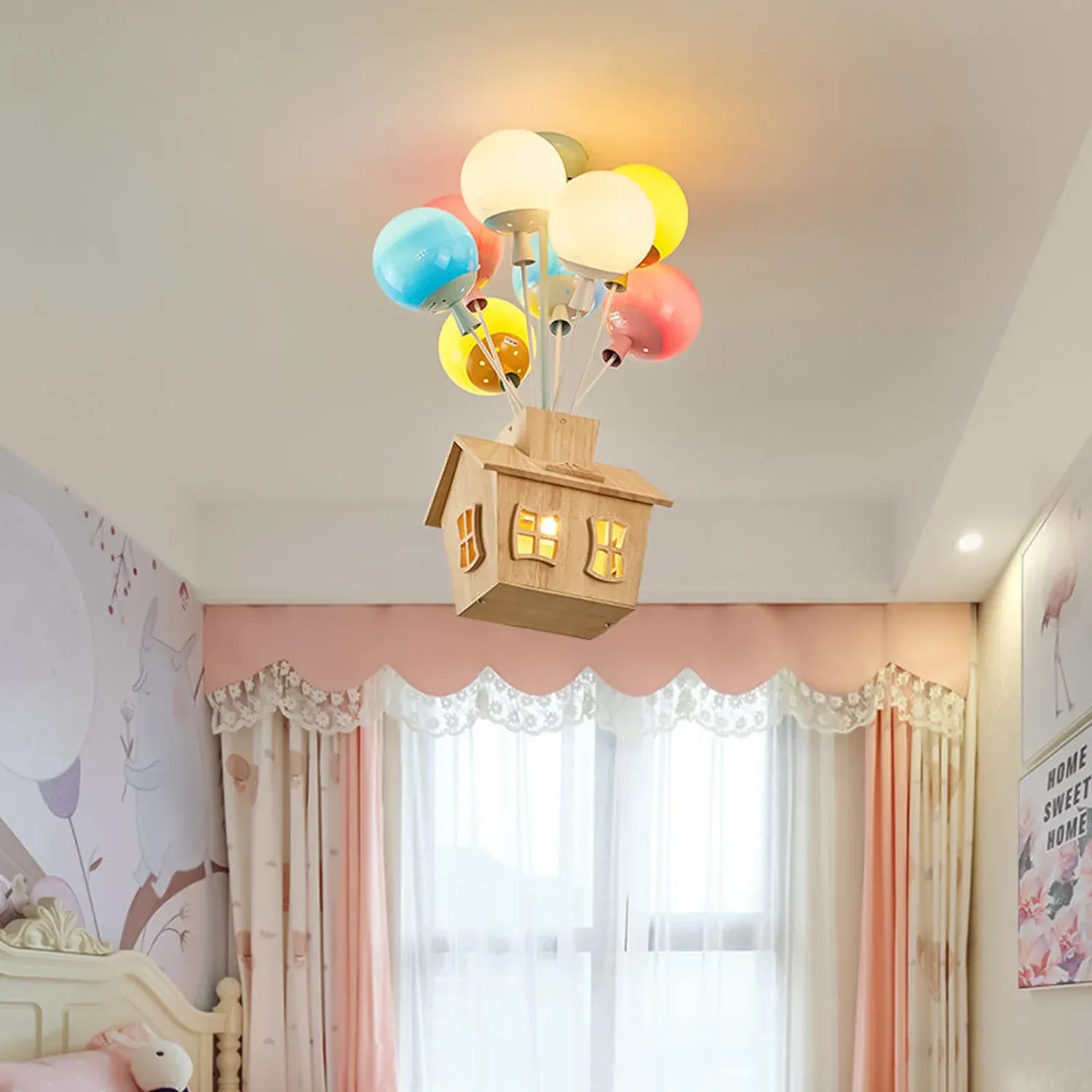 Little Dreamer Balloon Cottage Lamp