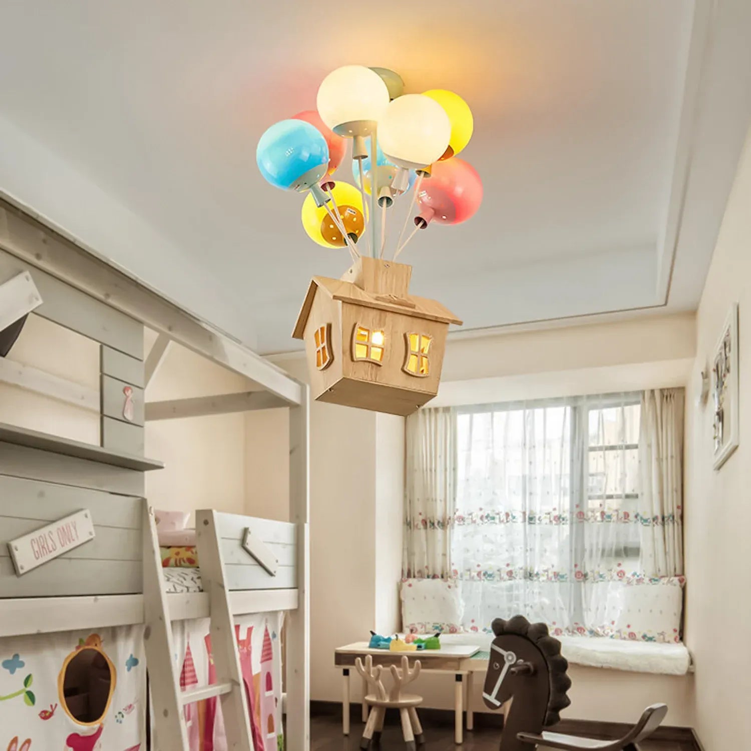 Little Dreamer Balloon Cottage Lamp