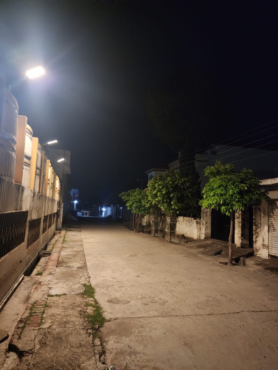 SOLAR ABS 120W STREET LIGHT FL-32 (ECONO SERIES)