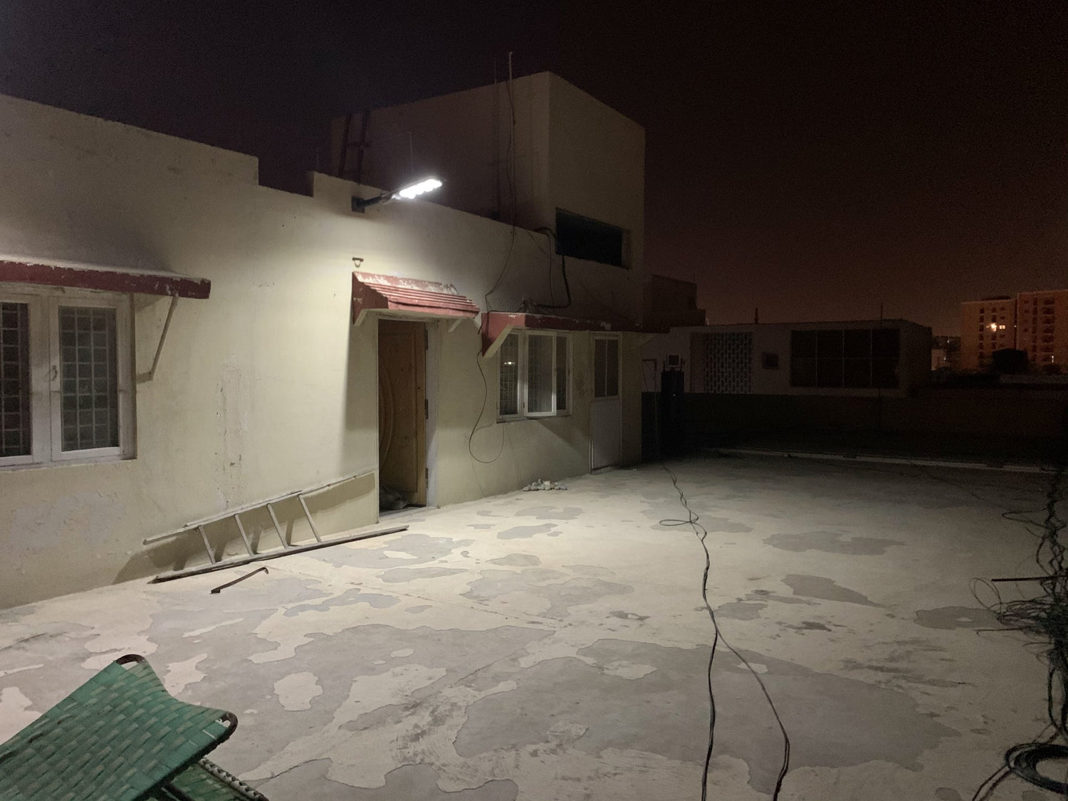 SOLAR ABS 120W STREET LIGHT FL-32 (ECONO SERIES)