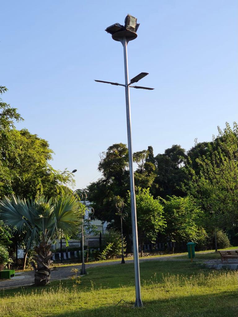 SOLAR ABS 120W STREET LIGHT FL-32 (ECONO SERIES)