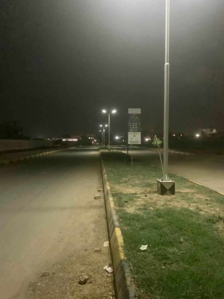 SOLAR ABS 120W STREET LIGHT FL-32 (ECONO SERIES)