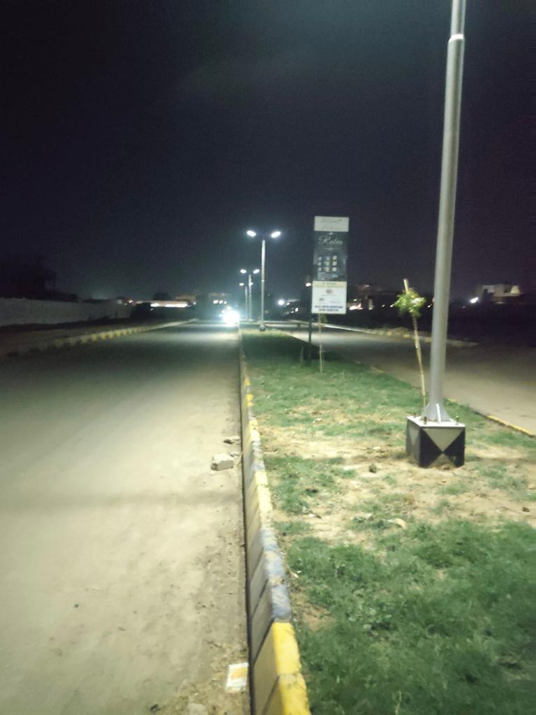 SOLAR ABS 120W STREET LIGHT FL-32 (ECONO SERIES)